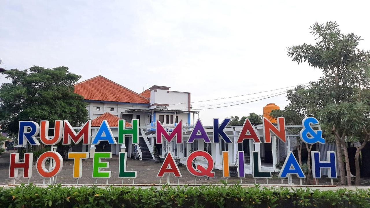 Hotel Aqiilah Syariah Lamongan Exterior foto